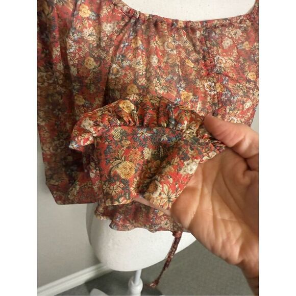 Willow and Root Sheer Floral Adjustable Crop Top Medium - Picture 3 of 8